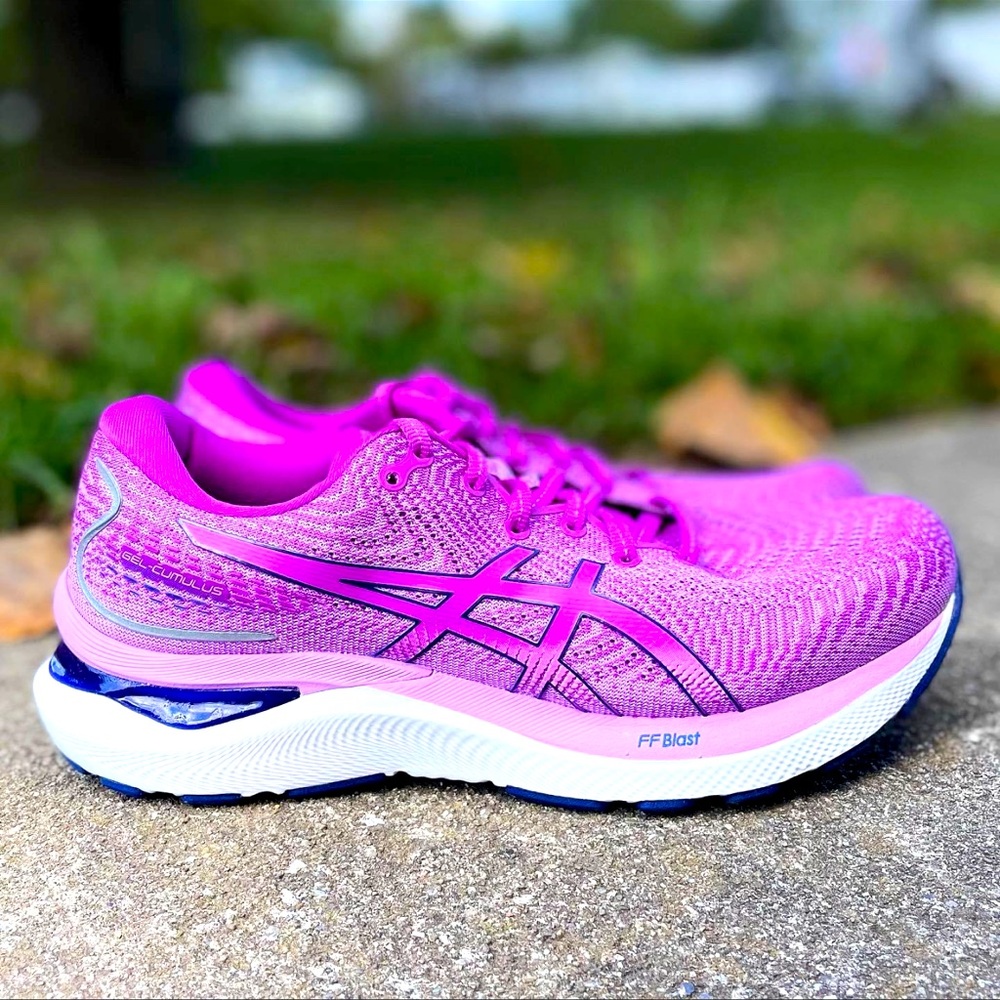 ASICS Gel-Cumulus, size 8.